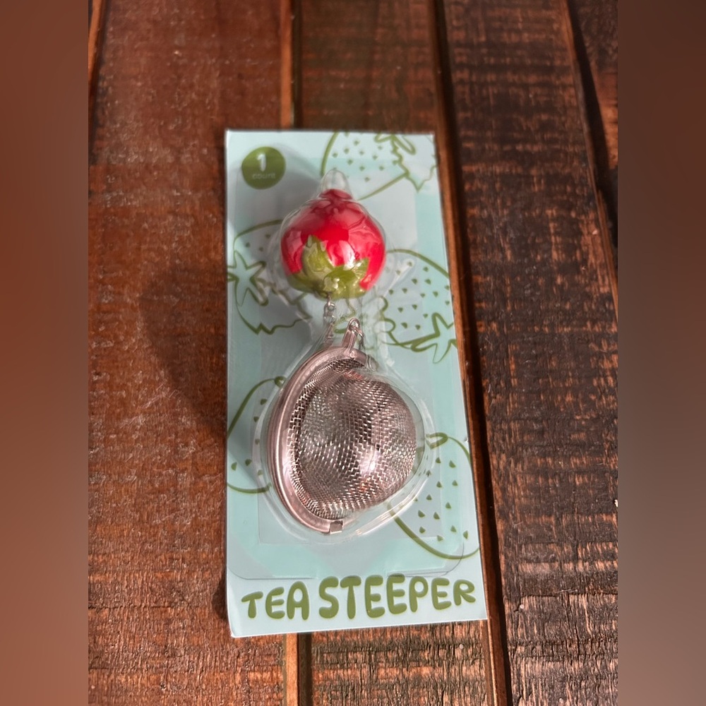 Target Bullseye Playground Strawberry Tea Steeper Summer Fruit 2025 NEW